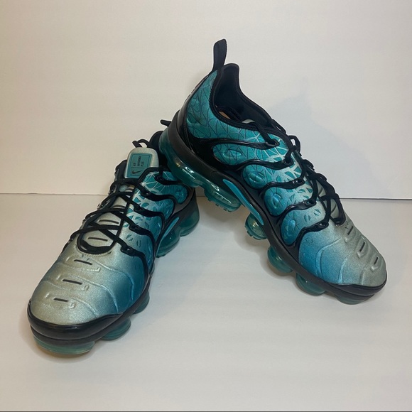 used vapormax plus